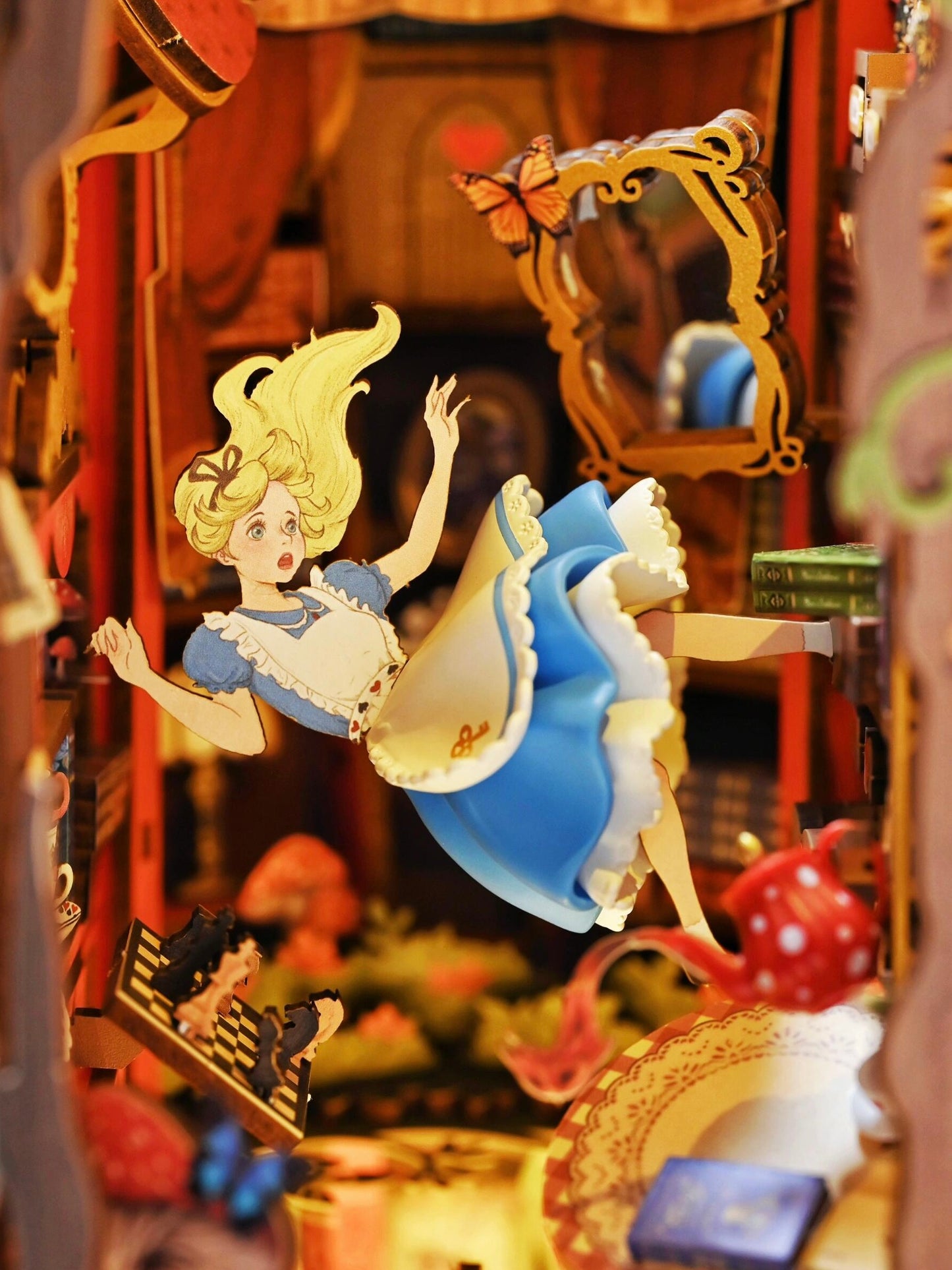 Alice falls into Wonderland, book stands, DIY hut assembles handmade building blocks