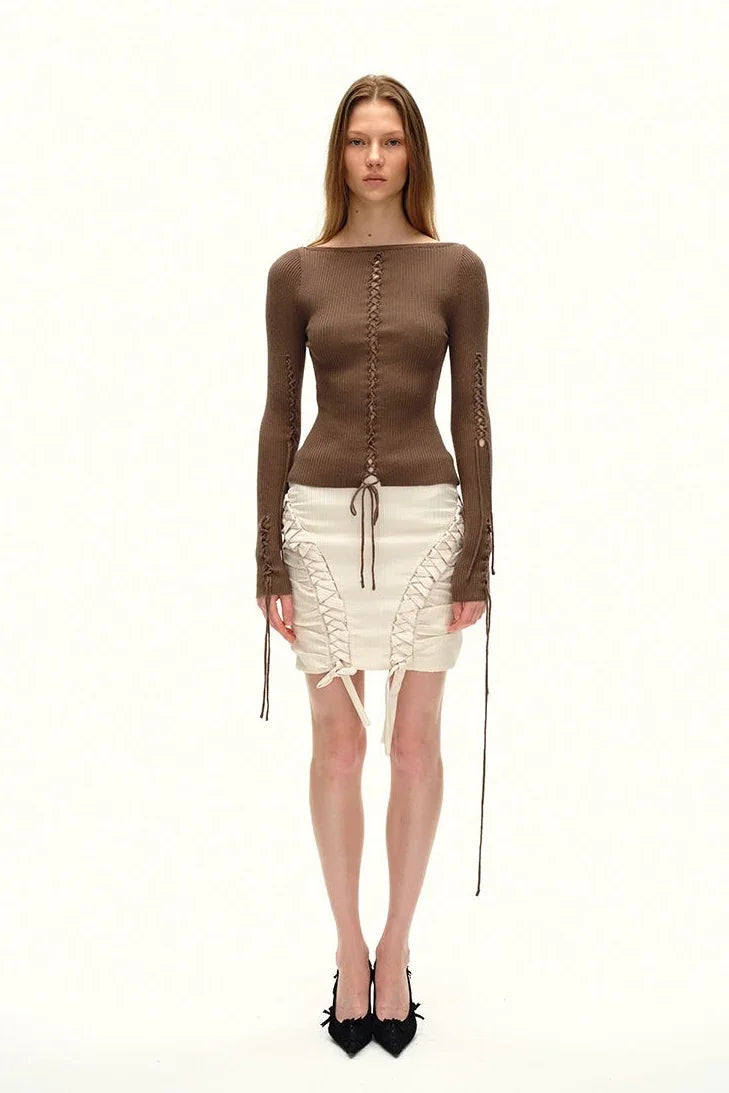 Black coffee sweater with double straps on both sides