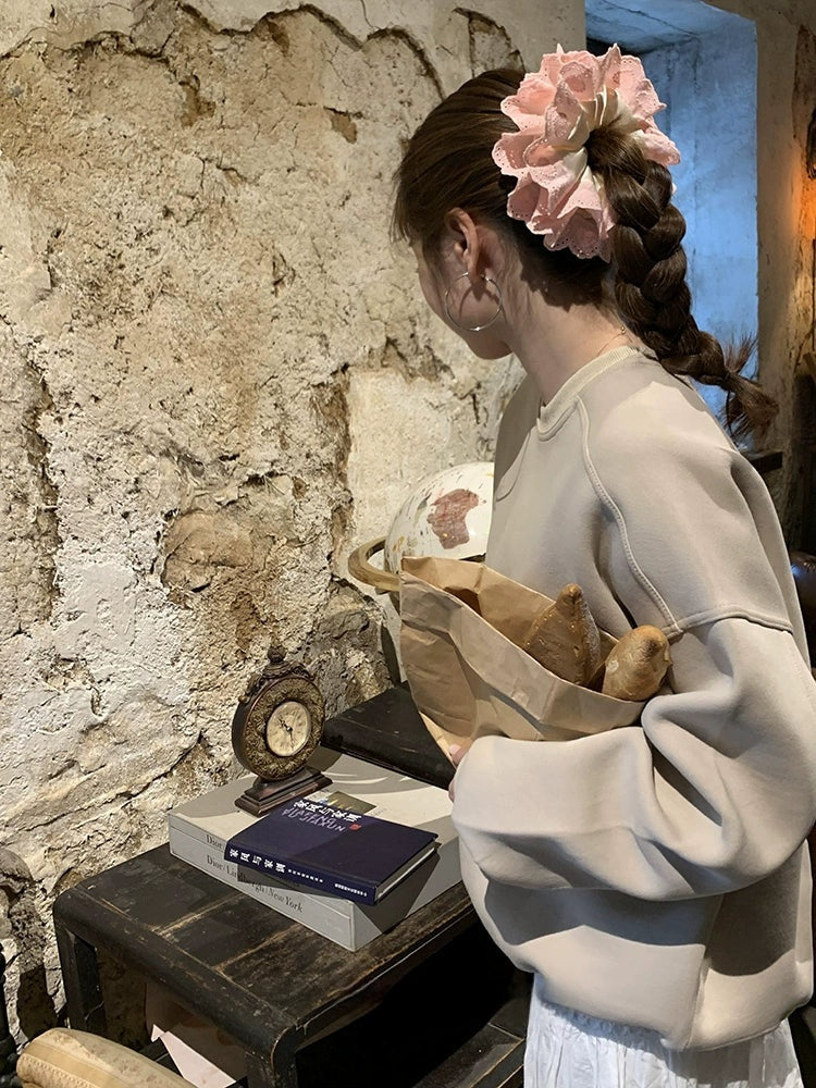 Ballet lace colon scrunchie