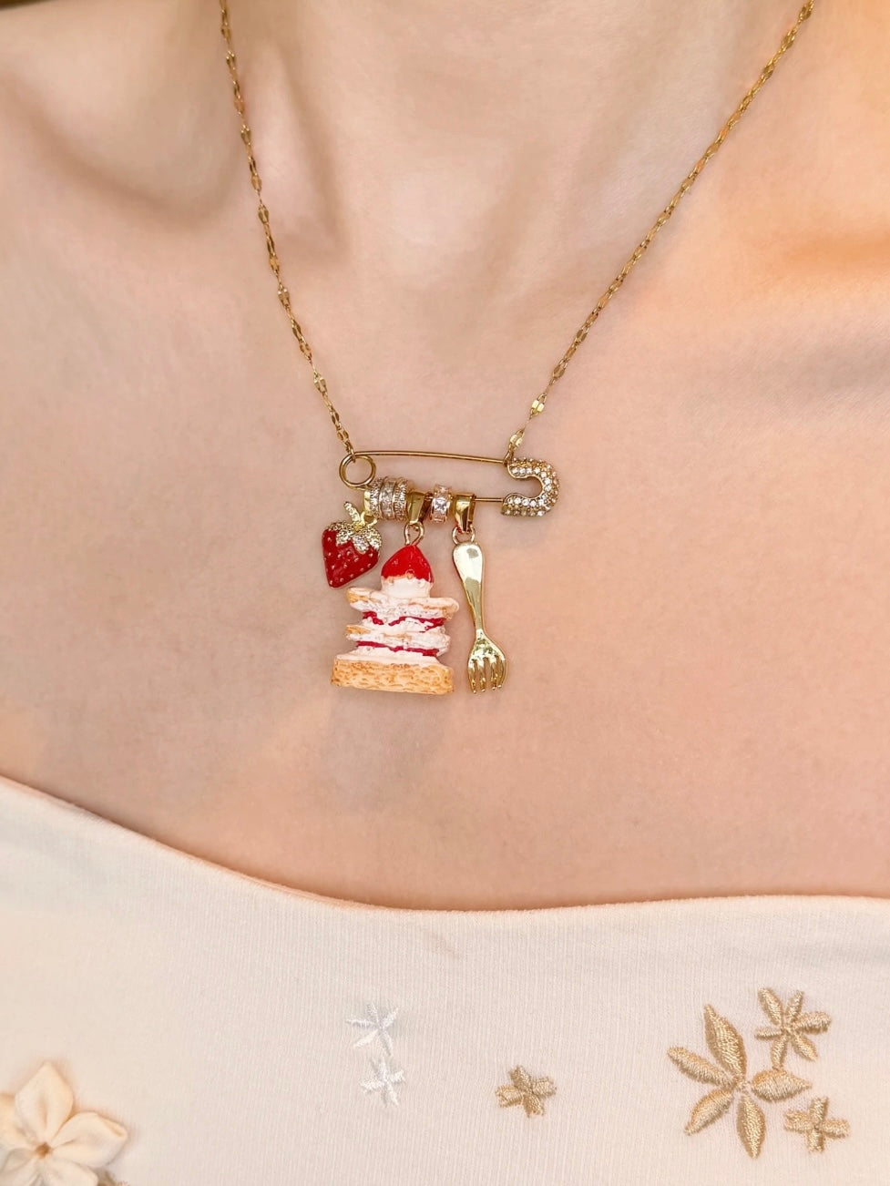 Mousse Golden Strawberry Cake Paper Clip Zircon Necklace