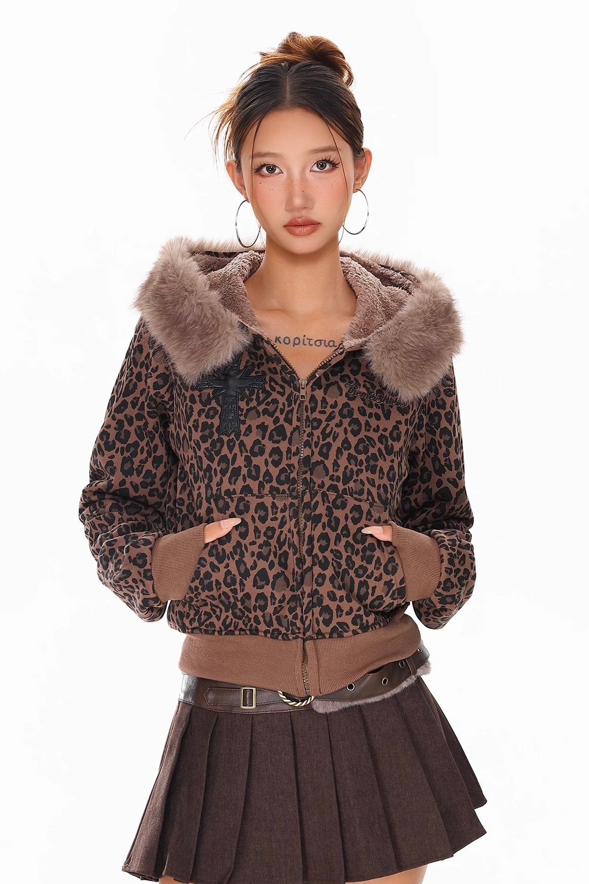 Leopard print cross patch faux fur collar hoodie