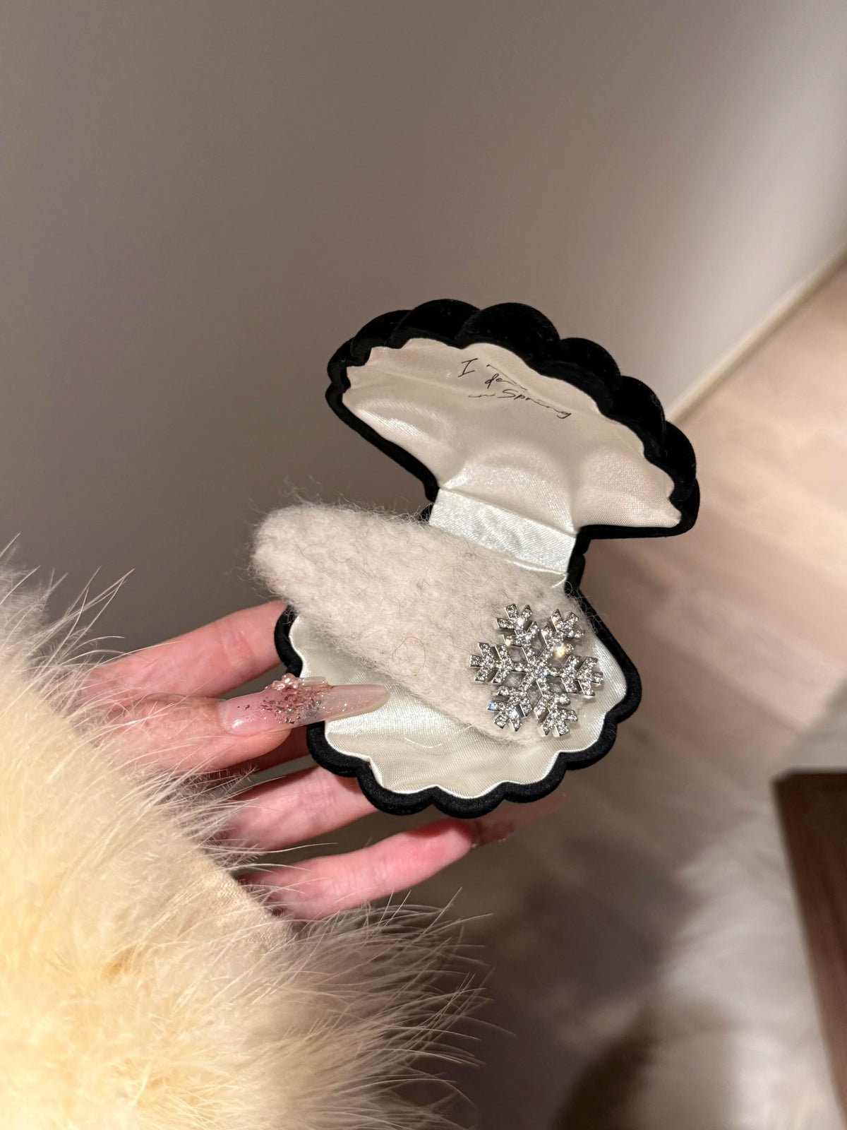 Snowflake Woolen Hair Clip