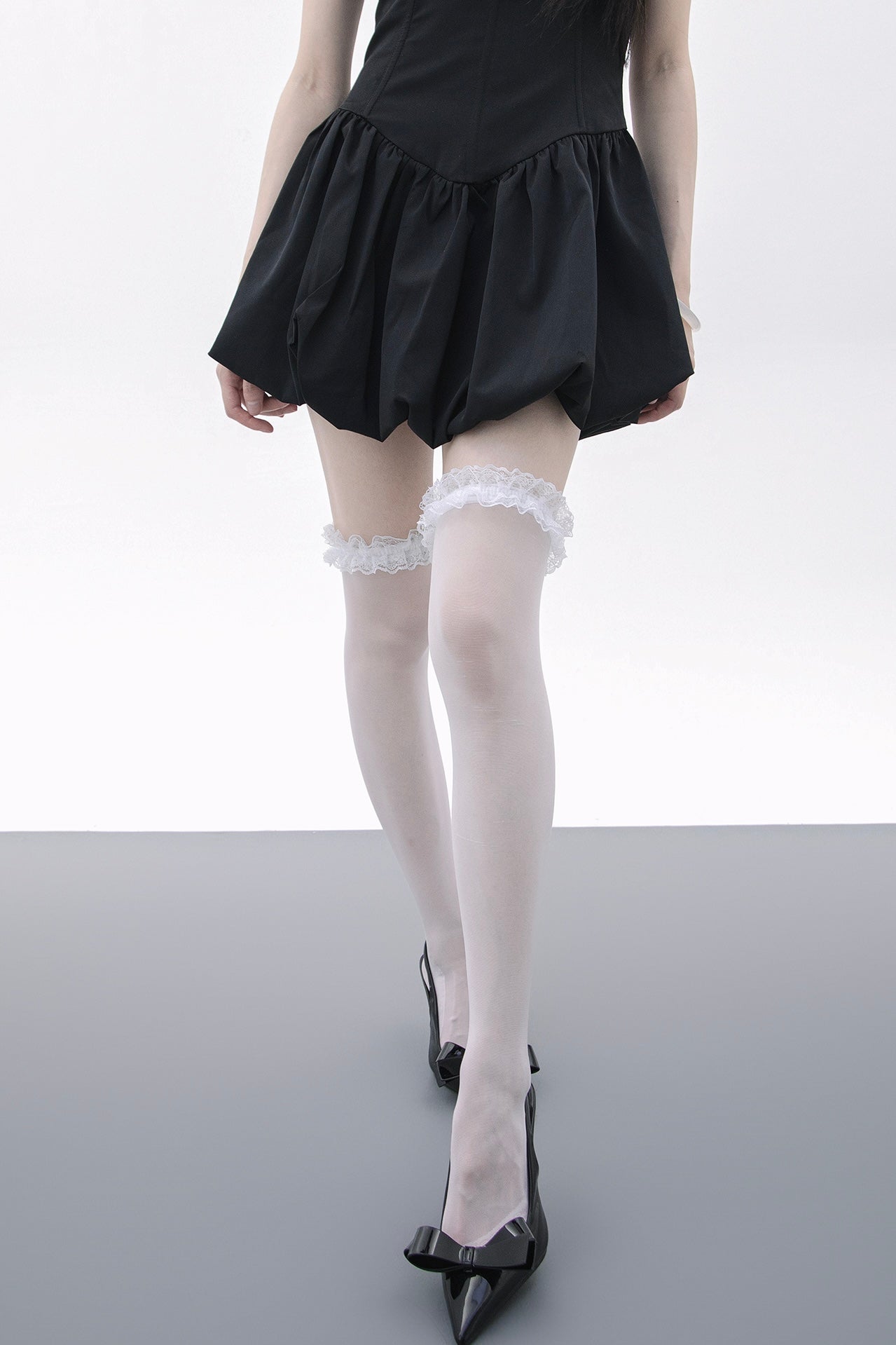 Lace leg silk stocking