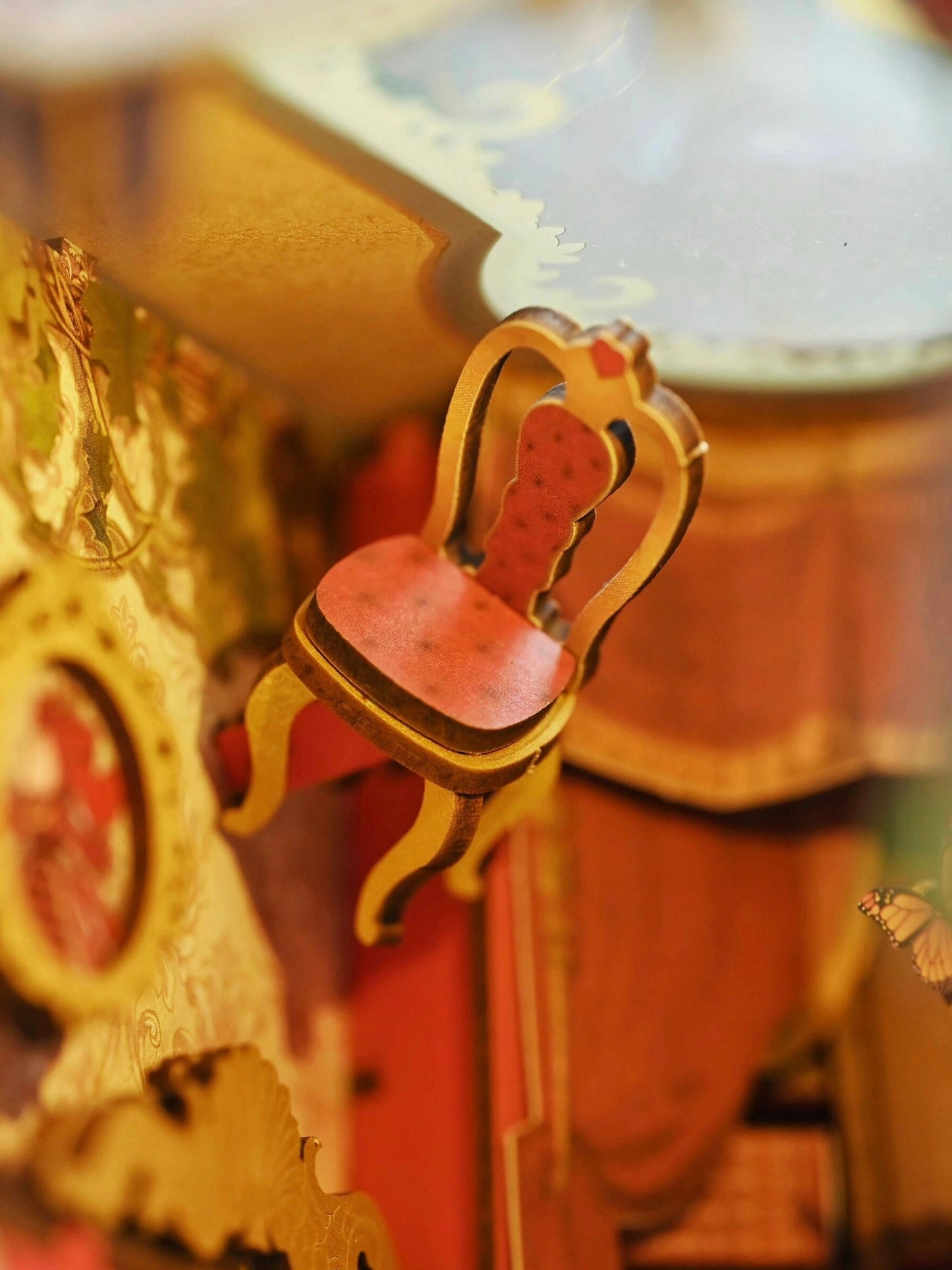 Alice falls into Wonderland, book stands, DIY hut assembles handmade building blocks