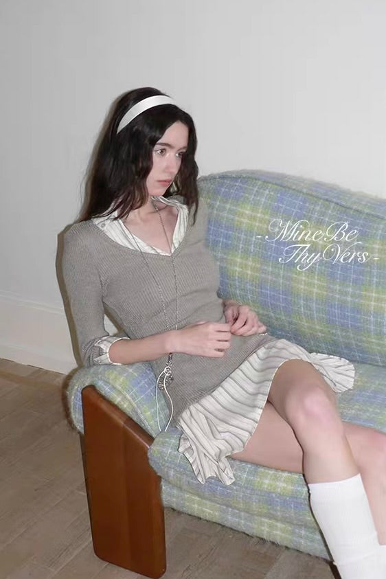 Striped V-neck turned up dress