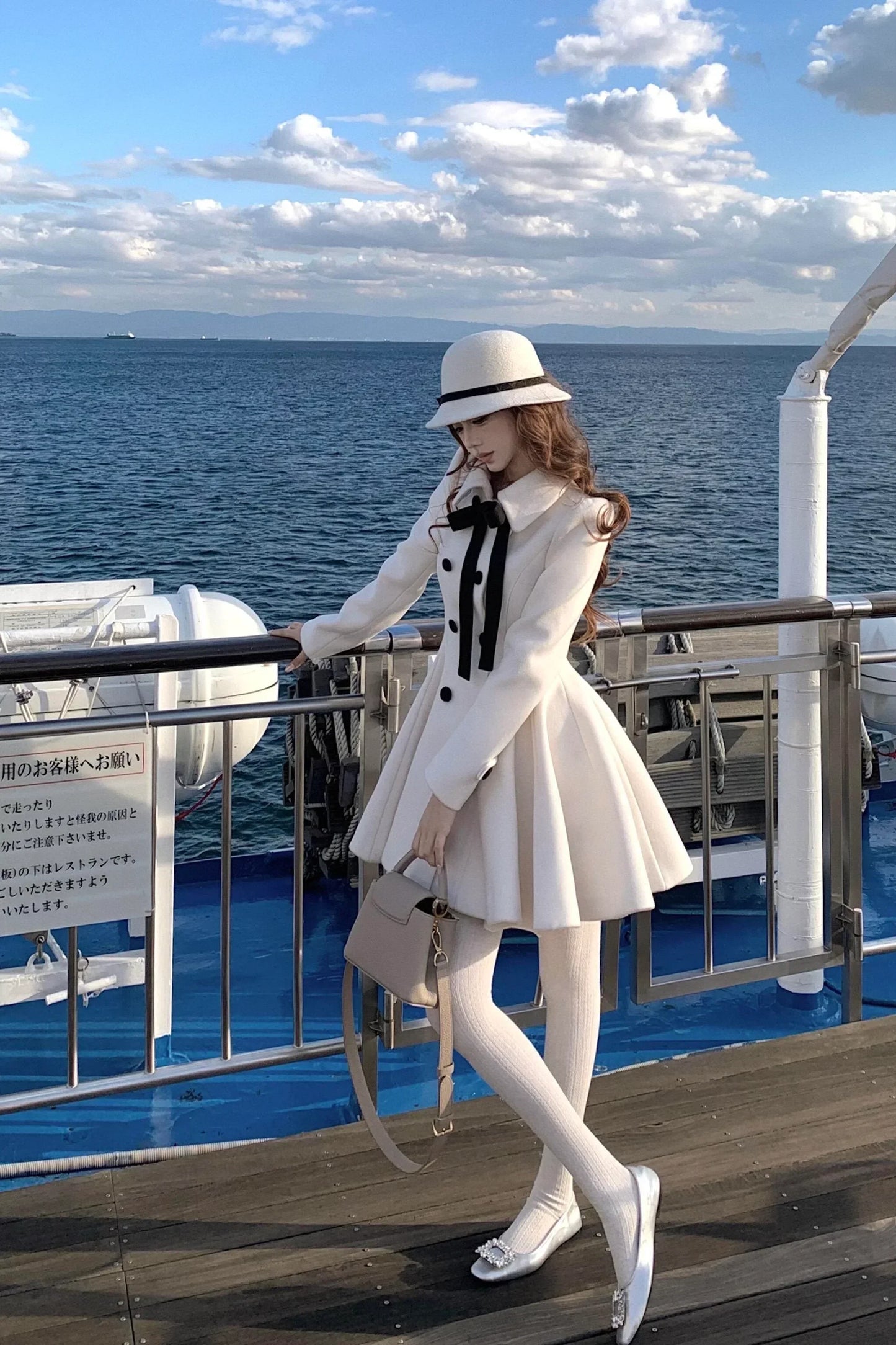 Maritime pianist Vertical waistline 3.5m skirt hem woolen coat