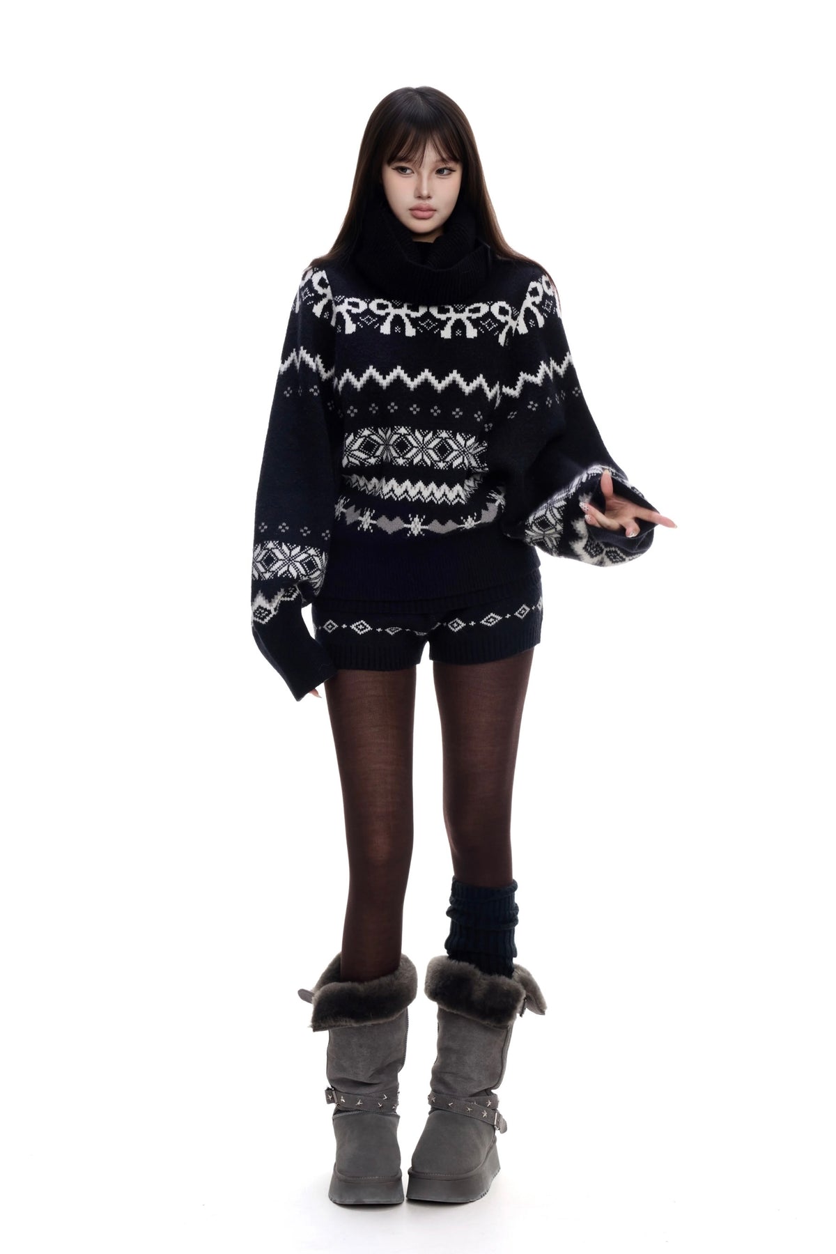 Black and white bow sweater shorts set