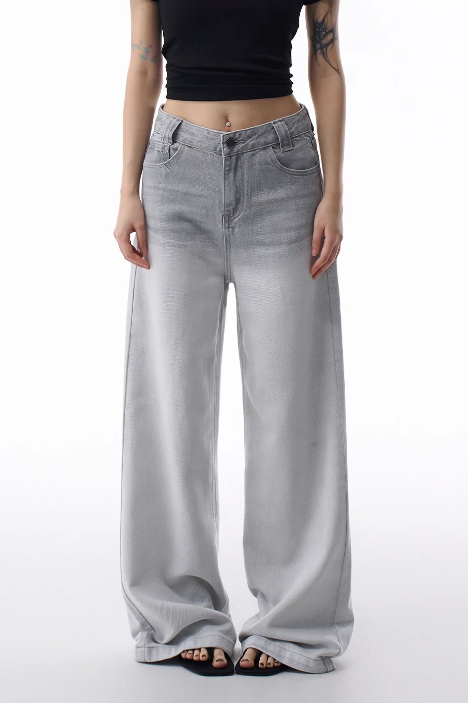 Gradient washed micro flared jeans