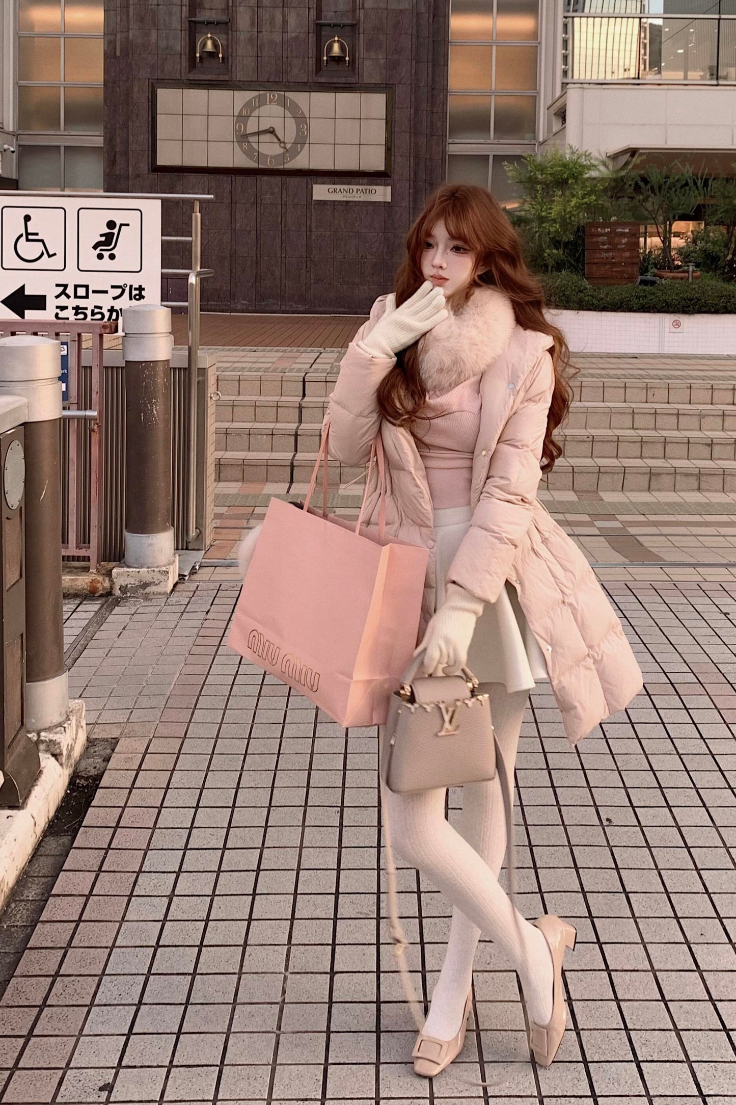 Waist down with fur collar cotton-padded jacket