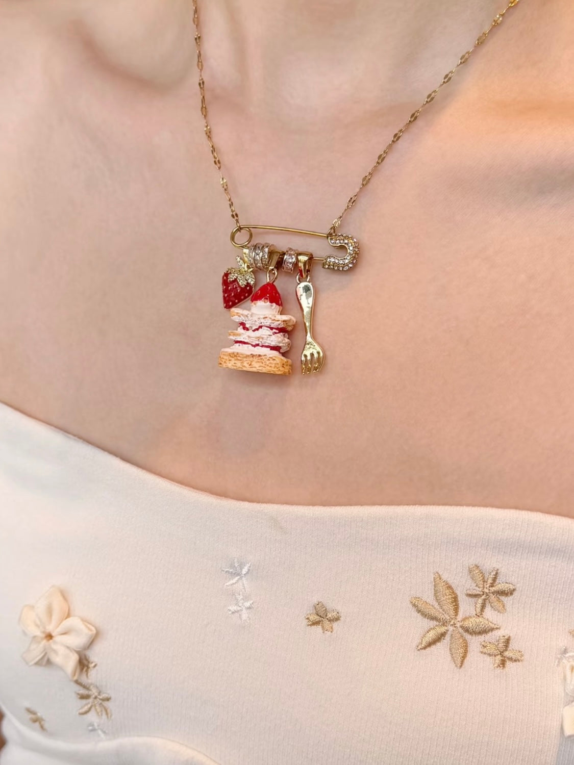 Mousse Golden Strawberry Cake Paper Clip Zircon Necklace