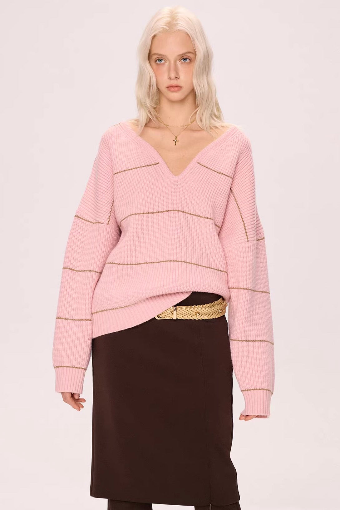 Contrast striped V-neck pullover sweater