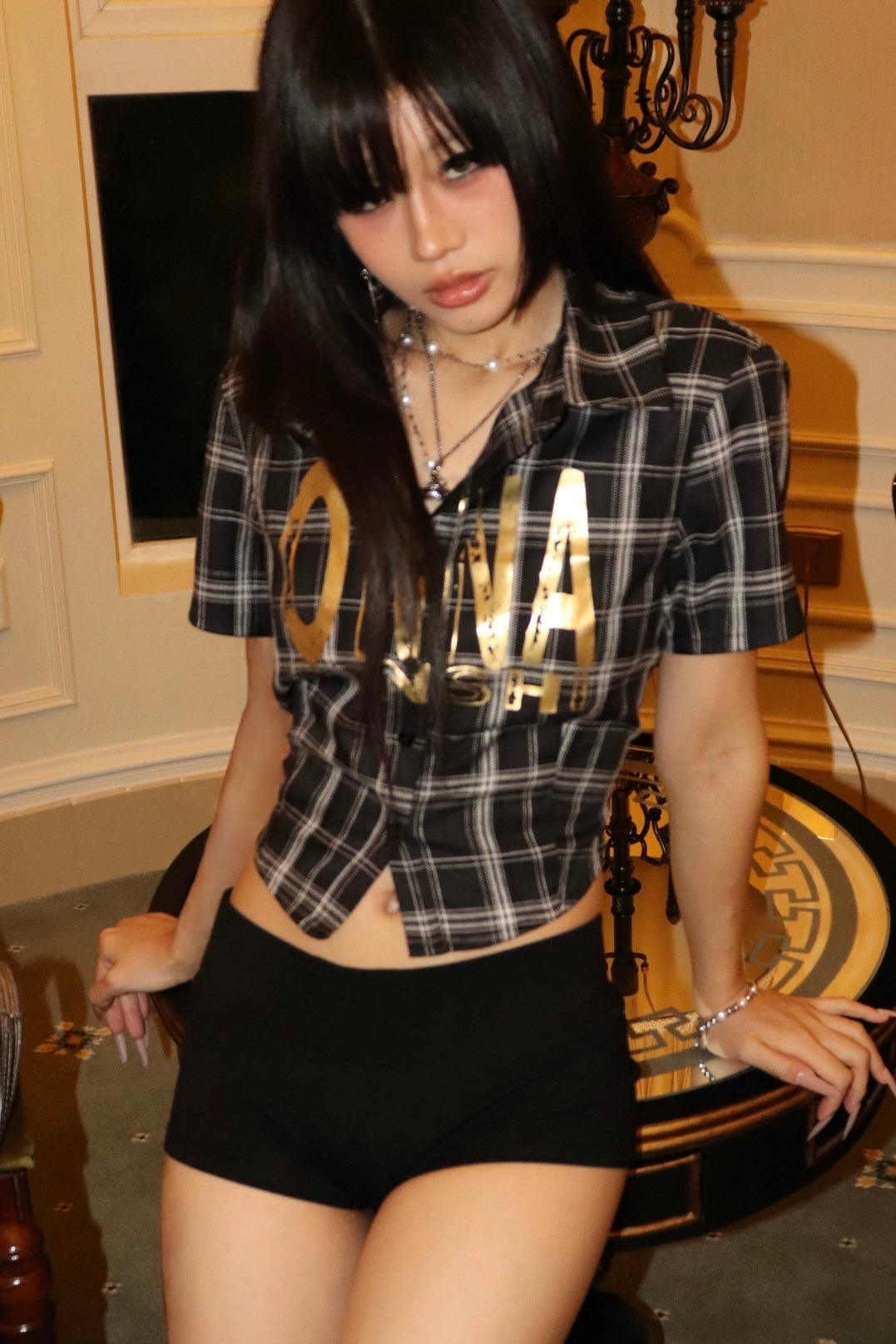 print black and white plaid shirt