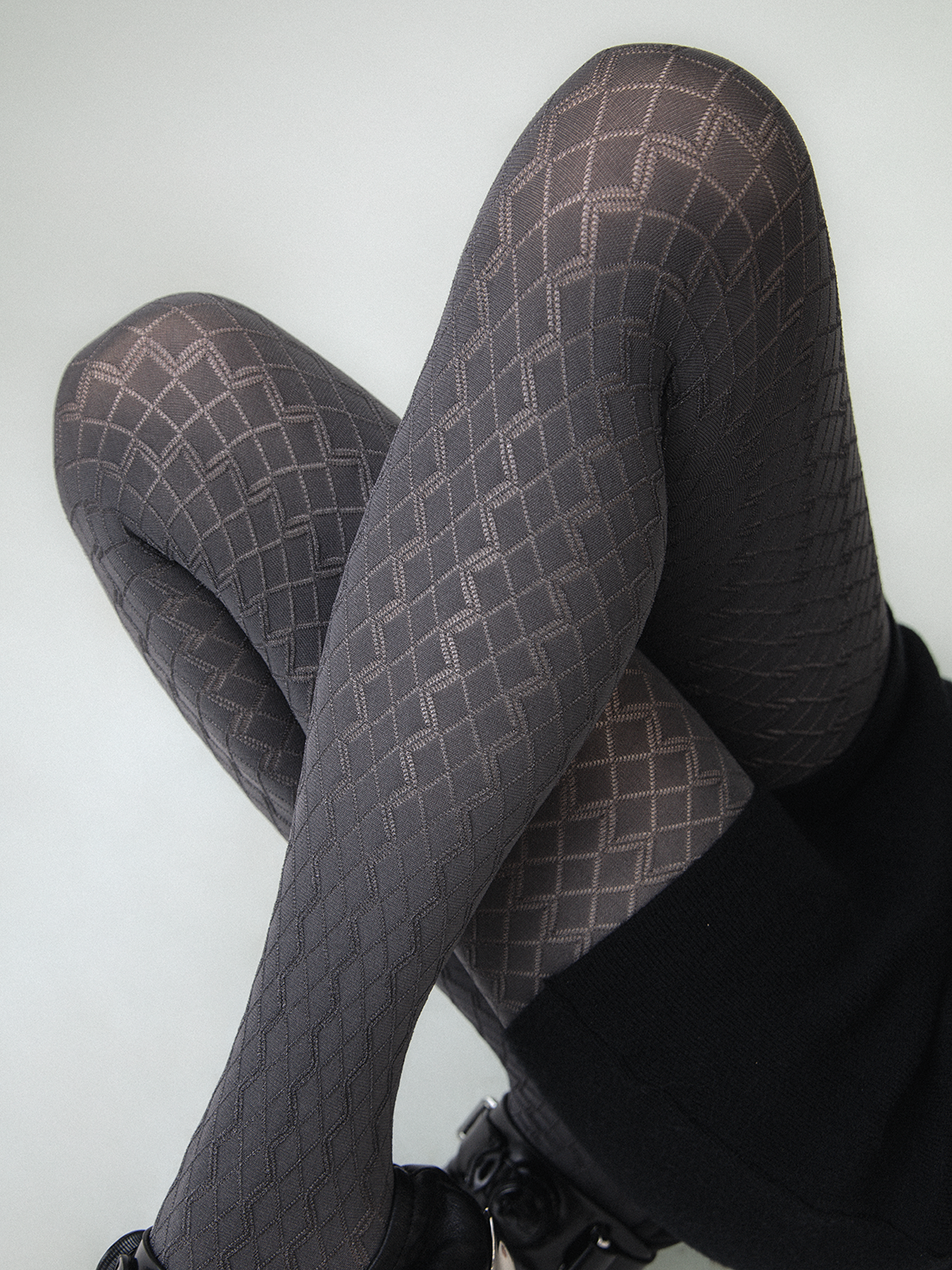 diamond grid pattern stockings