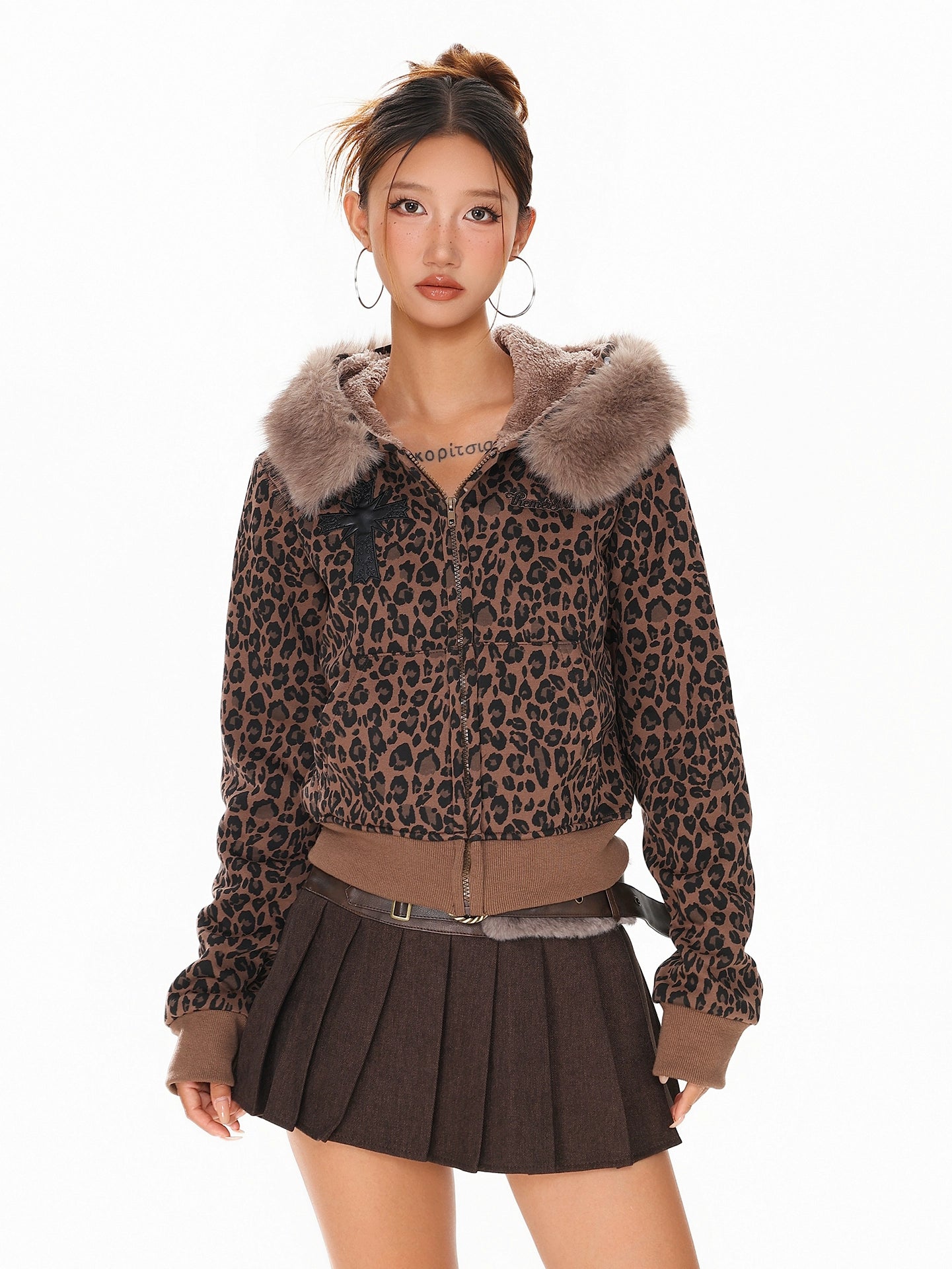 Leopard print cross patch faux fur collar hoodie