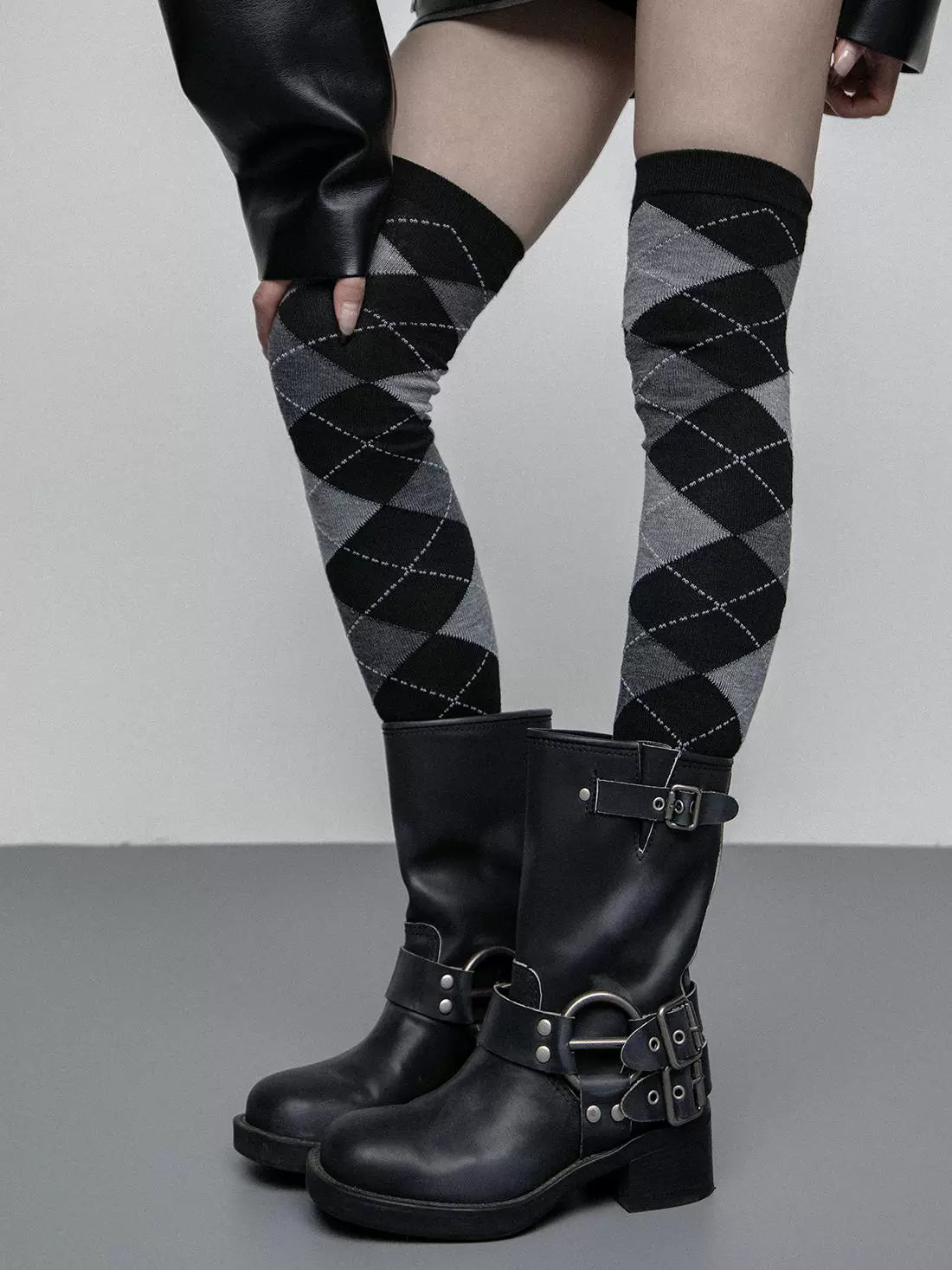 High bounce knee high diamond checkered punk thigh socks