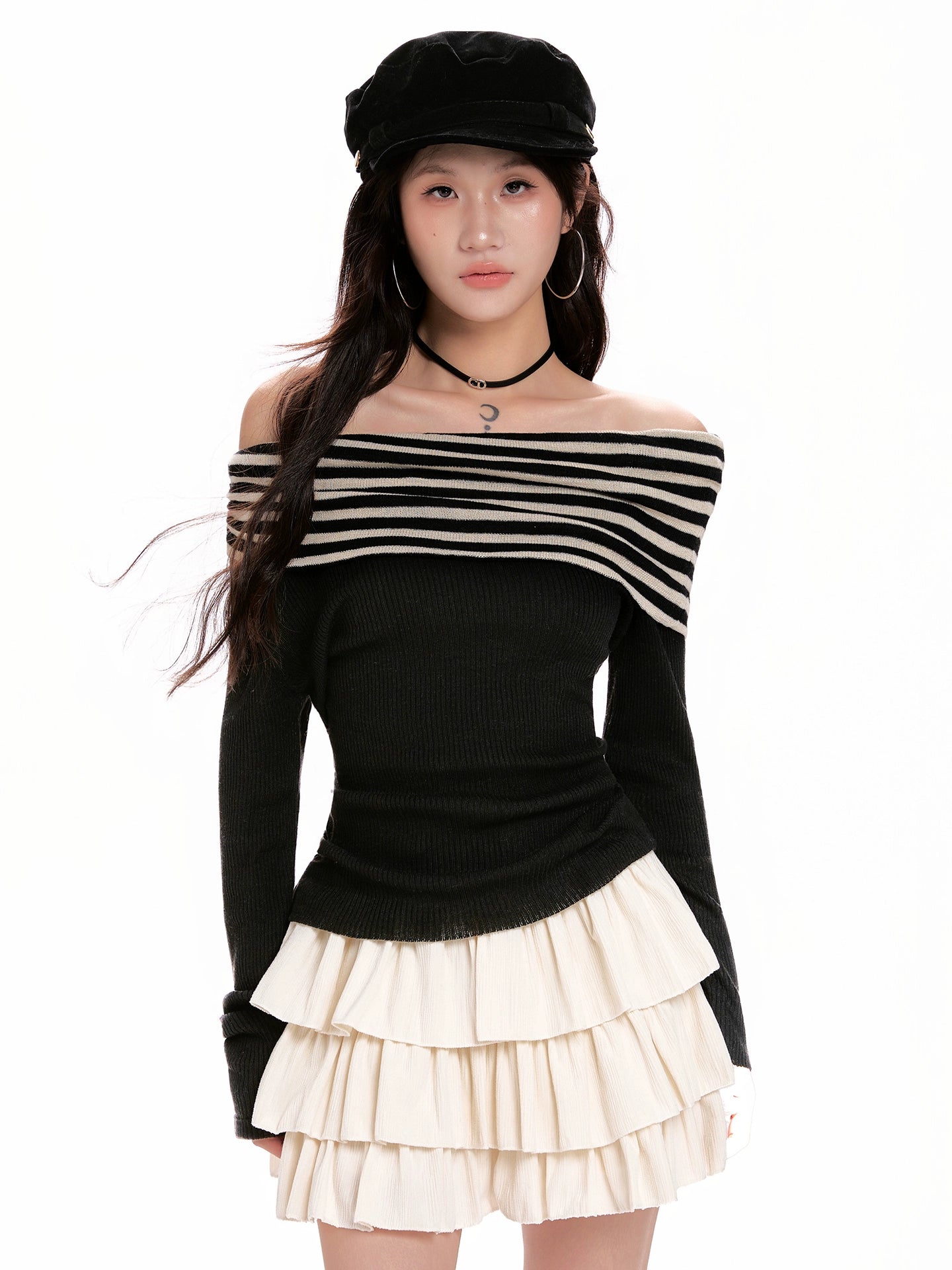 Black striped long sleeved knitted sweater