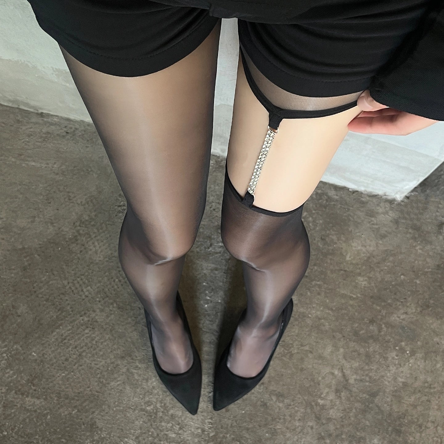 Diamond Chain Strap Aurora Pantyhose