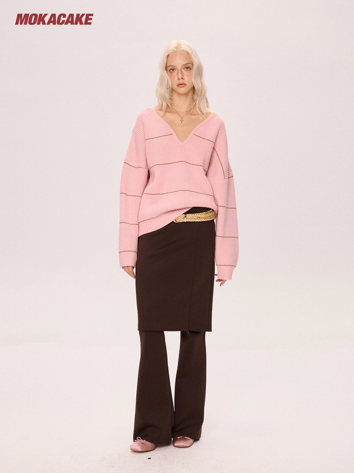 Contrast striped V-neck pullover sweater