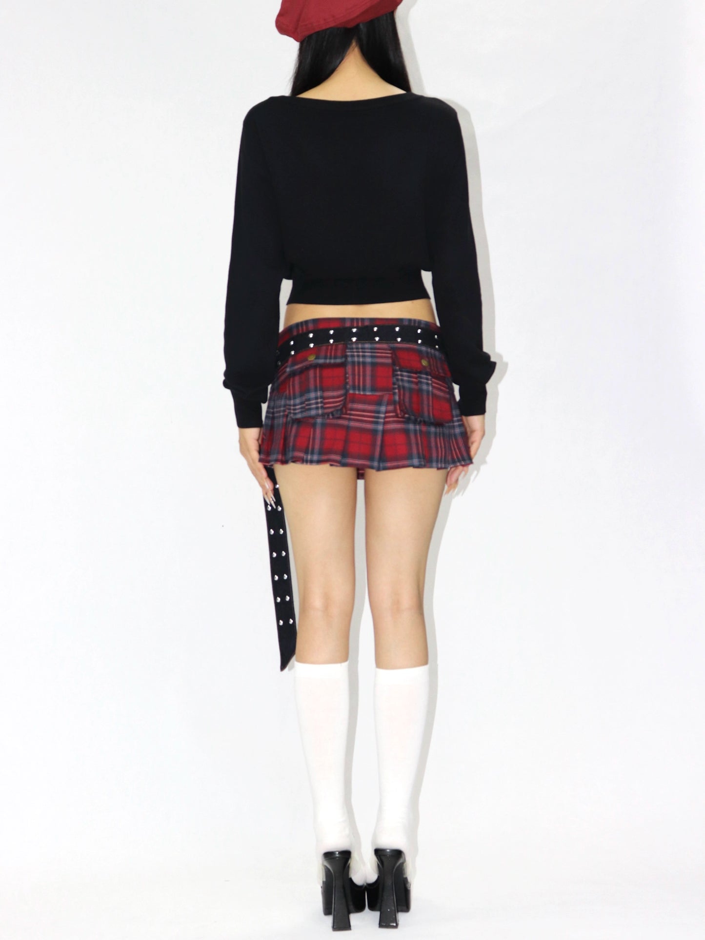 V-neck breasted cropped top