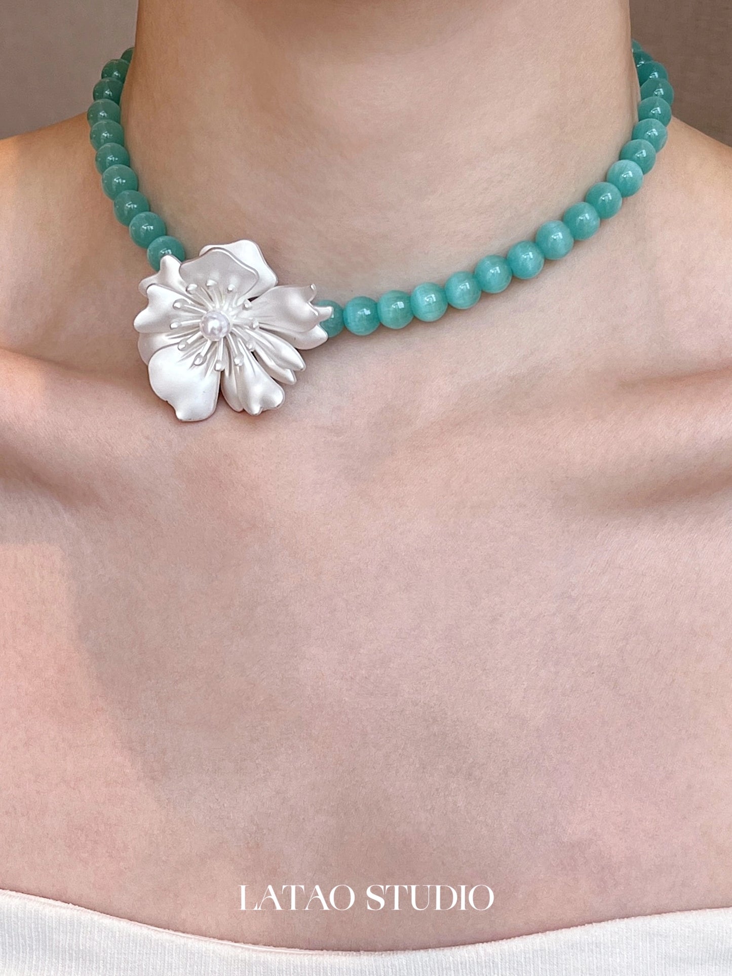 Xiaoqing Flower Love Pearl Cat Eye Tianhe Stone Bead Necklace