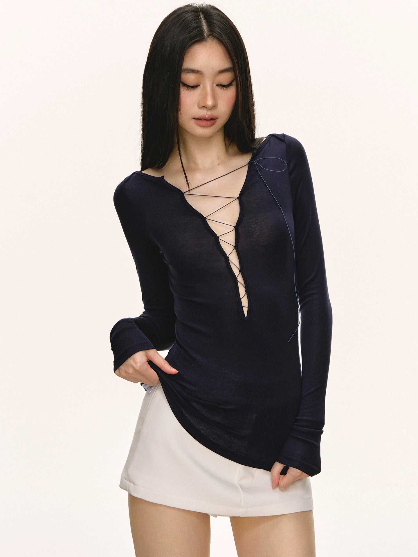 Tencel wool deep V-long sleeved T-shirt