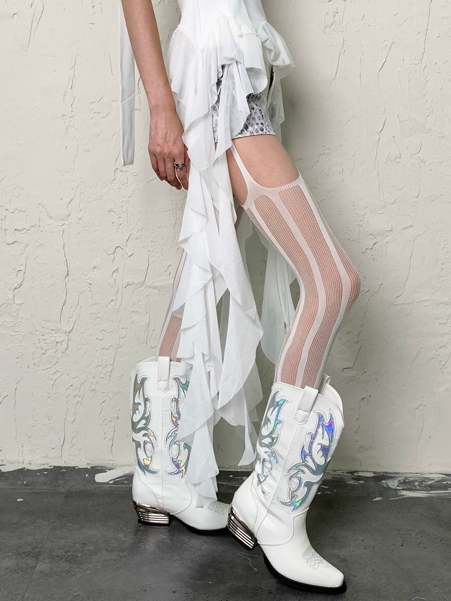 Cream white vertical patterned fishing net socks