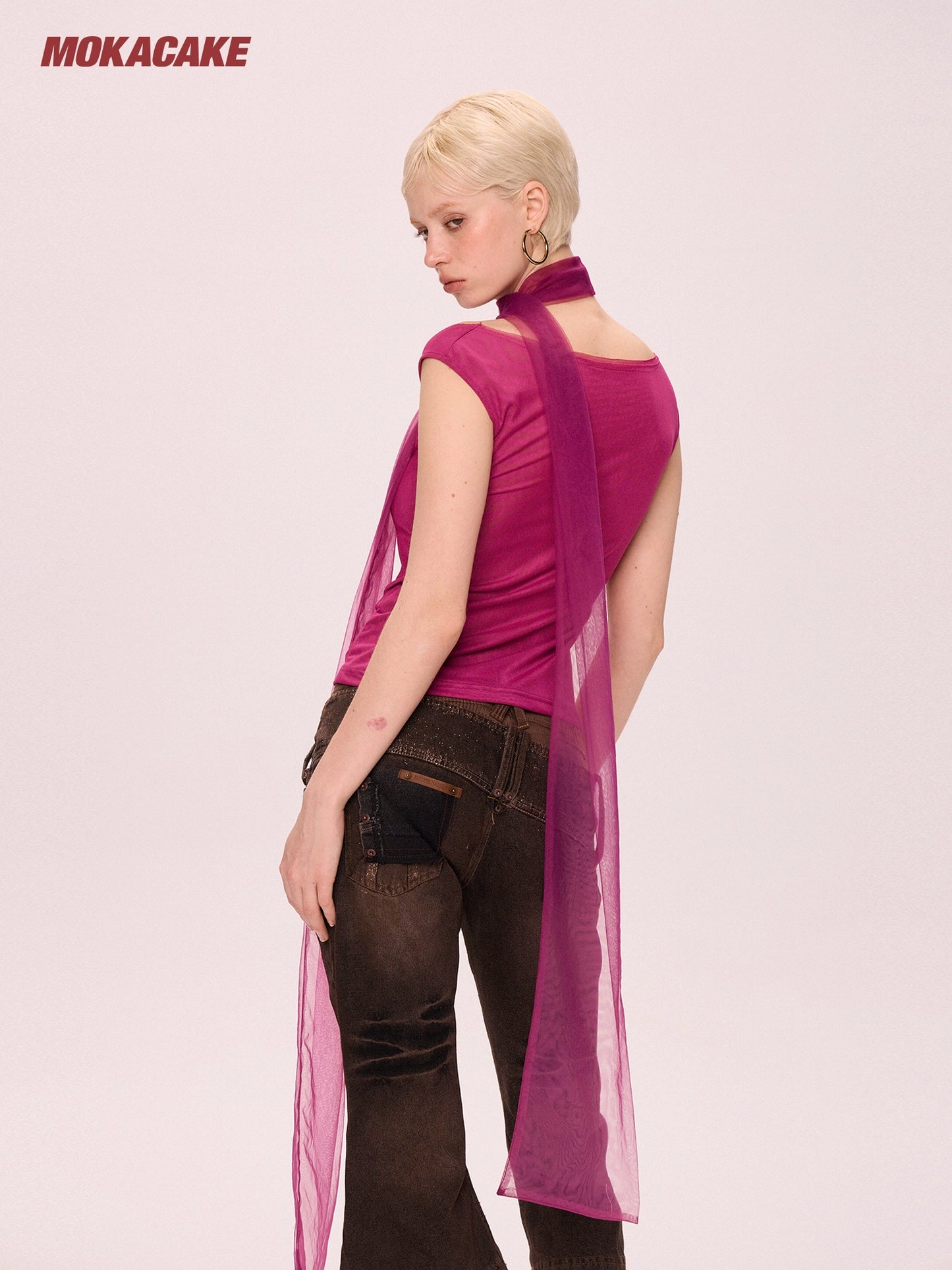 Rose red mesh ribbon V-neck vest