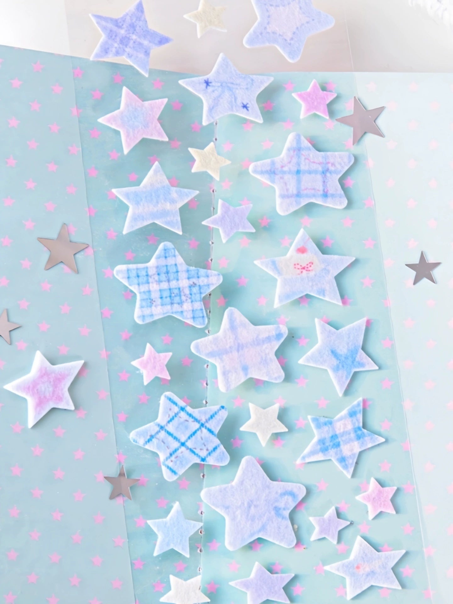 Star shaped three-dimensional felt decorative sticker
