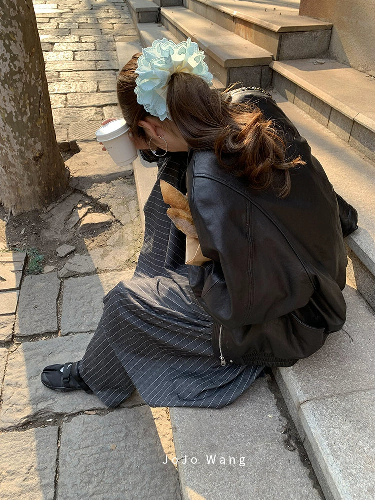 Ballet lace colon scrunchie