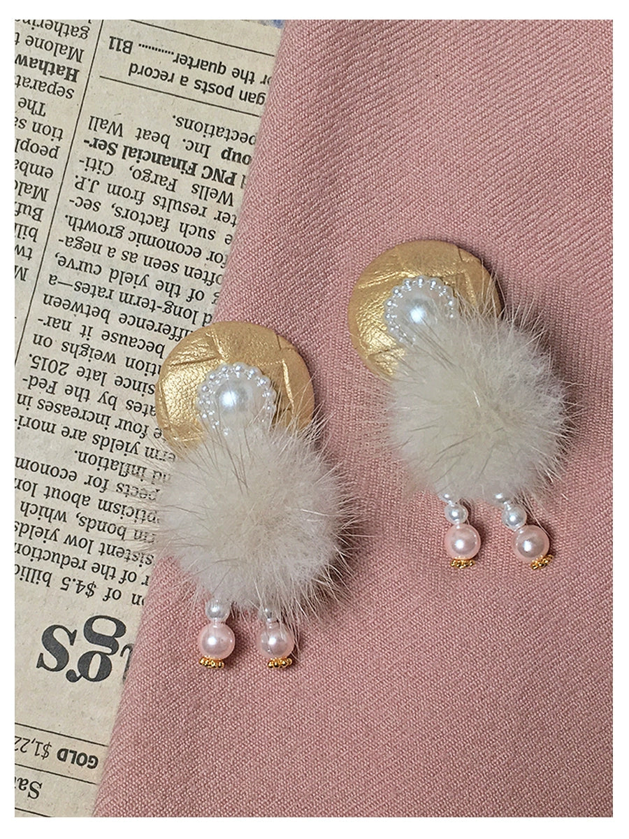 Plush Ball Ballet "Light Gold Round Pearl Calf Earrings Beautiful Winter