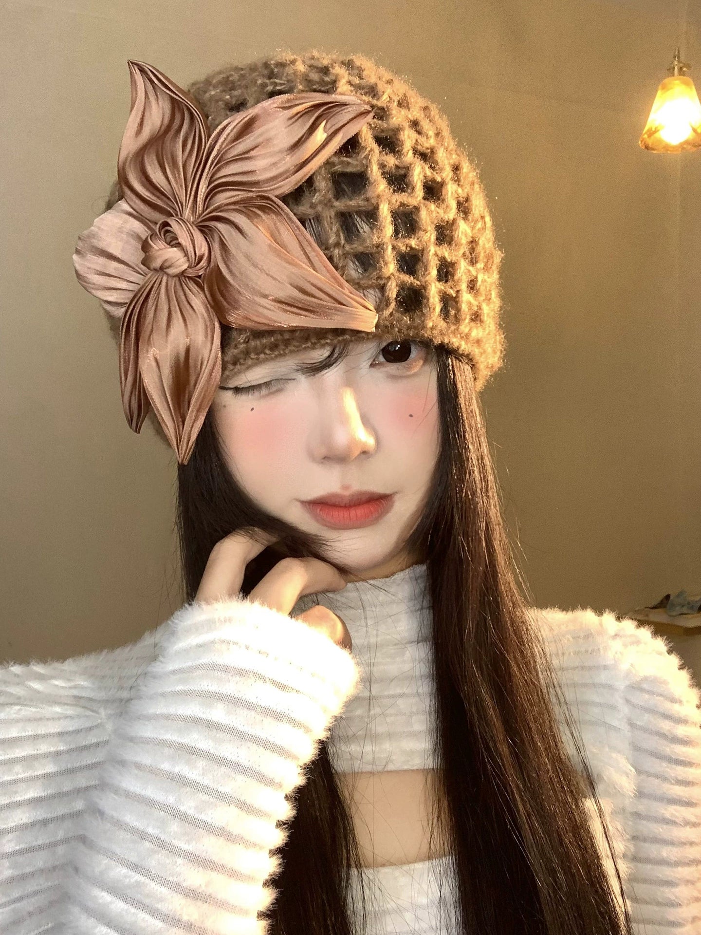 Three dimensional flower hollow woven toe cap