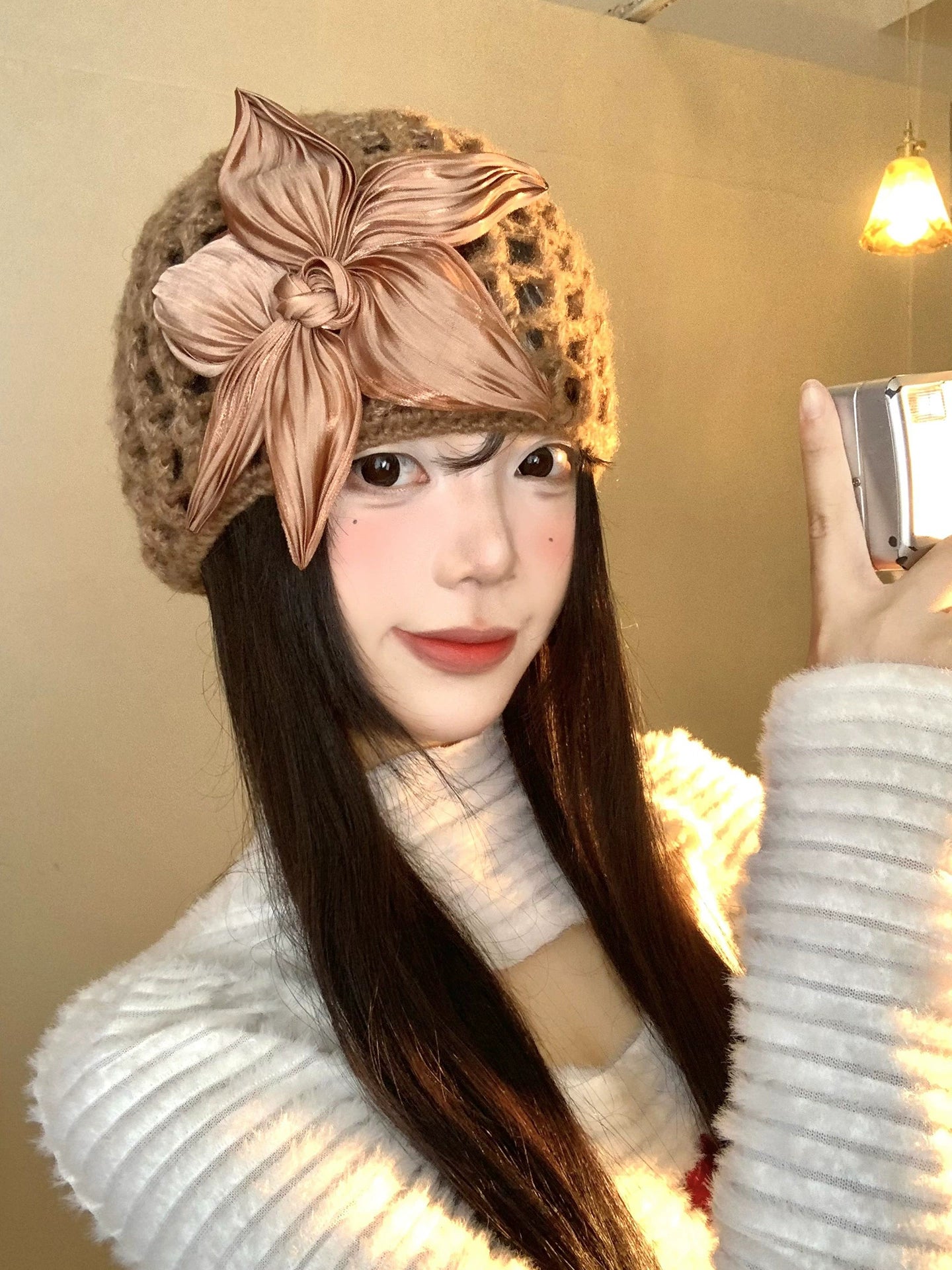 Three dimensional flower hollow woven toe cap