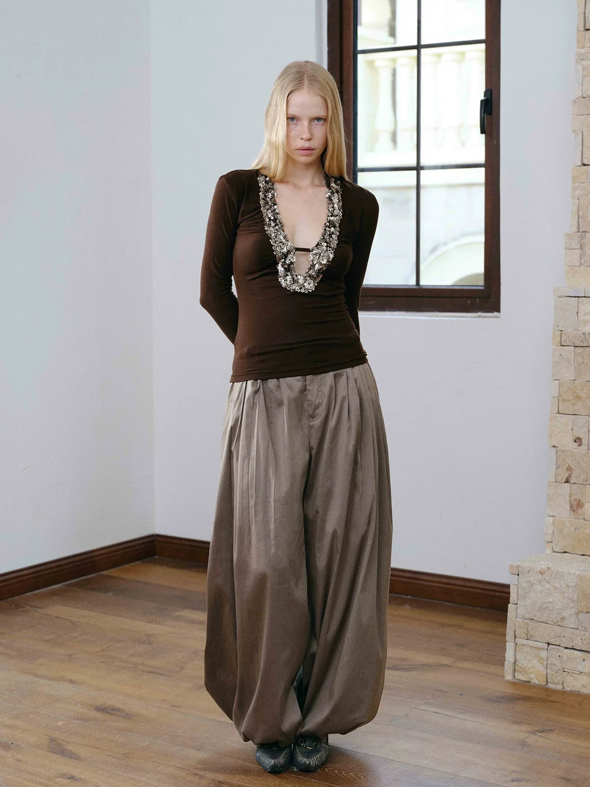 silhouette pleated wide-leg pants