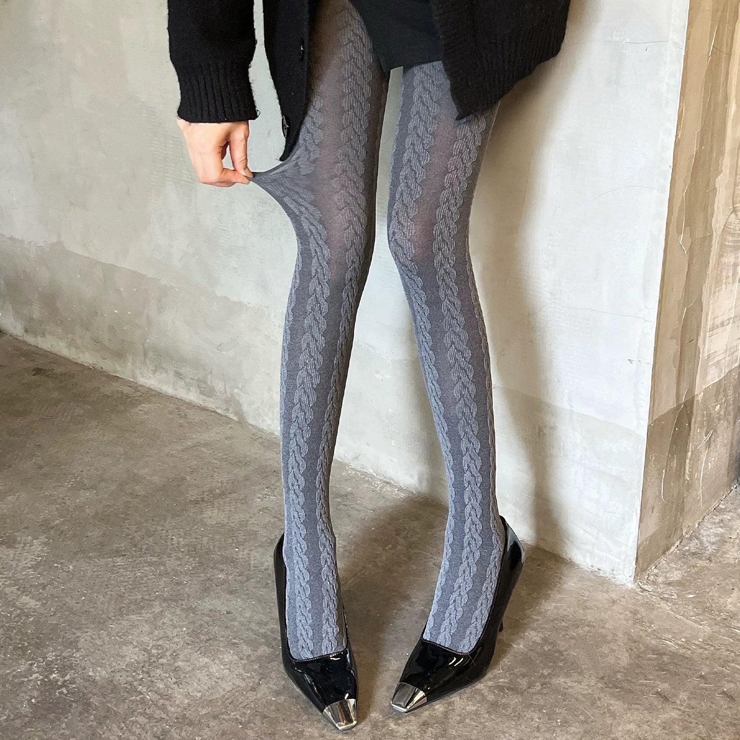 Thin pantyhose with vertical stripes