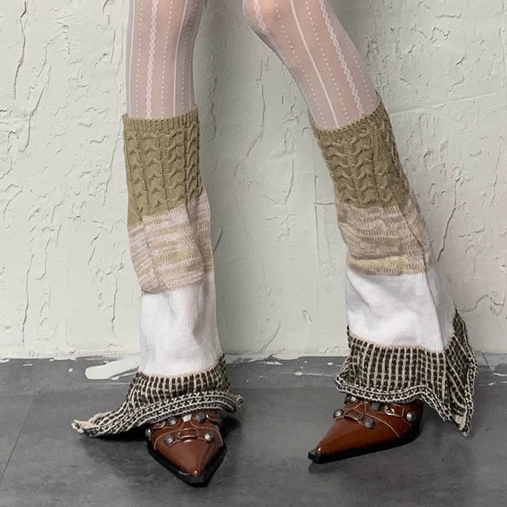 Light Asian Milk White Vertical Pattern&Khaki Trumpet Socks