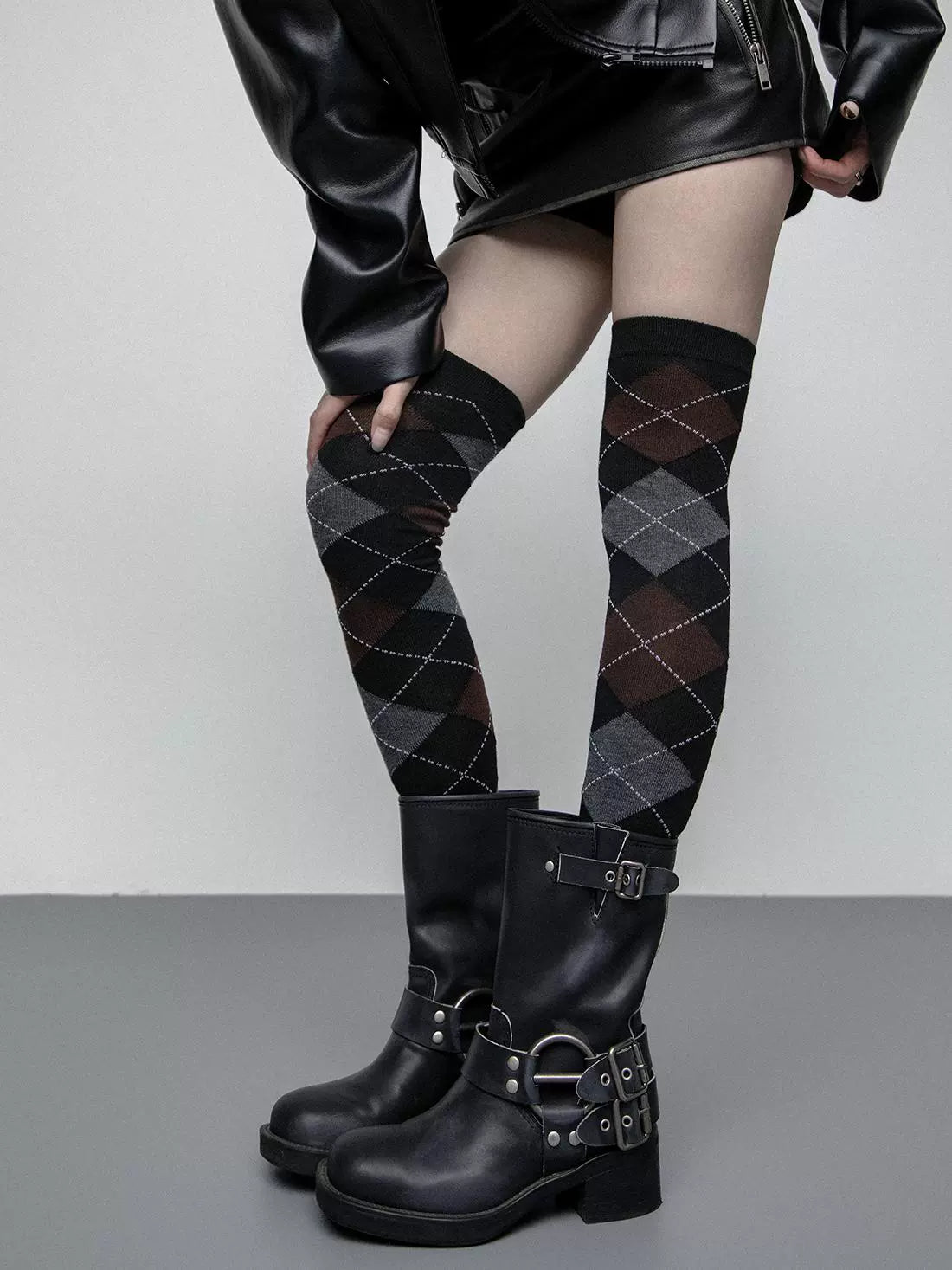 High bounce knee high diamond checkered punk thigh socks