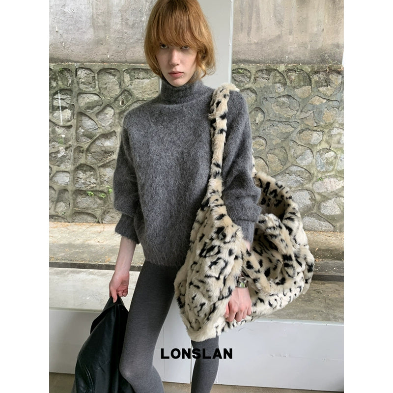 Large capacity leopard print plush bag