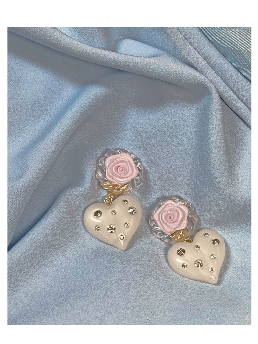 Diamond elf chubby diamond studded heart-shaped girl earrings from the rose class of Diamond Kindergarten