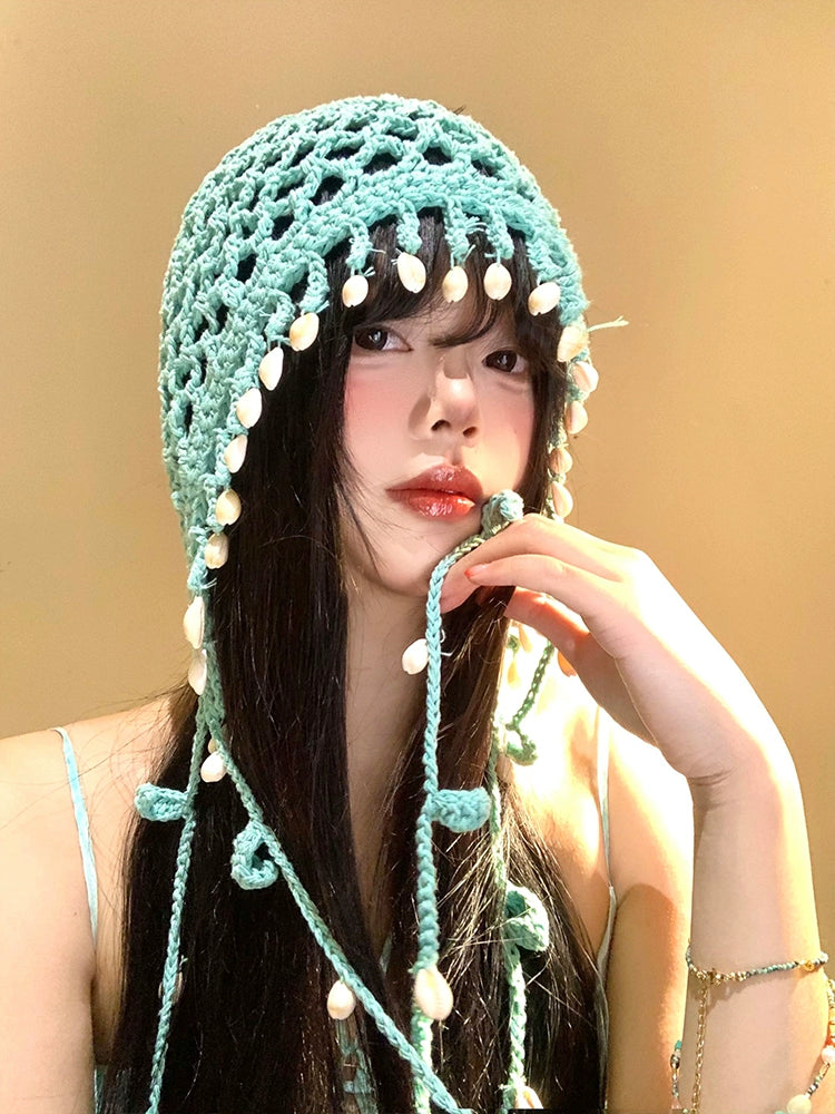 Bohemian style shell pendant, handmade crochet hollow toe cap