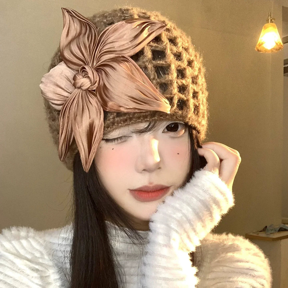 Three dimensional flower hollow woven toe cap