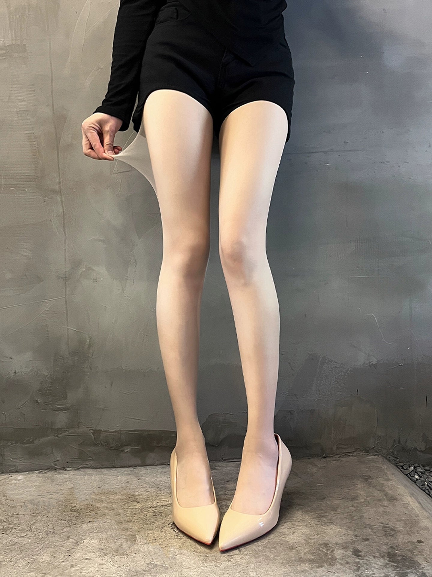 Vertical striped retro shrimp line pantyhose