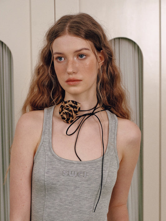 Leopard print rose neck strap