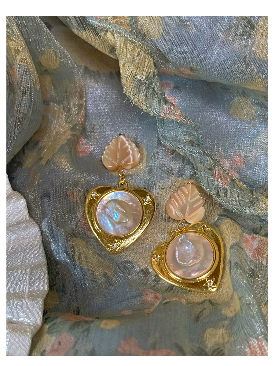 Gladys' Young Pearl Mirror Skin Skin Shell Leaves Alien Baroque Freshwater Pearl Earrings