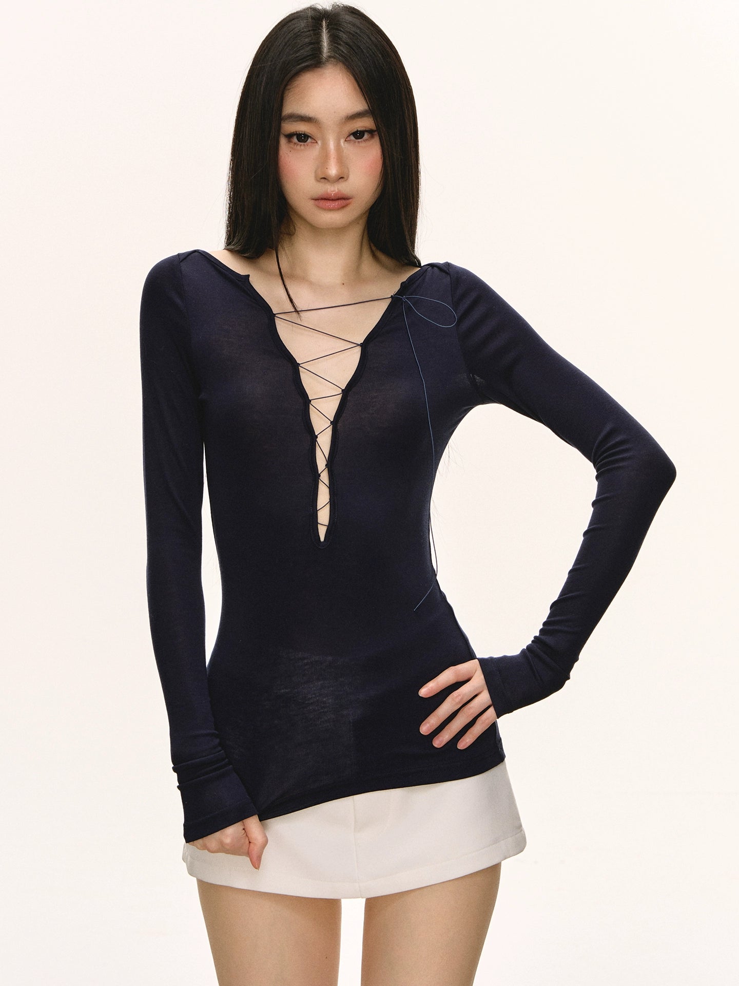 Tencel wool deep V-long sleeved T-shirt