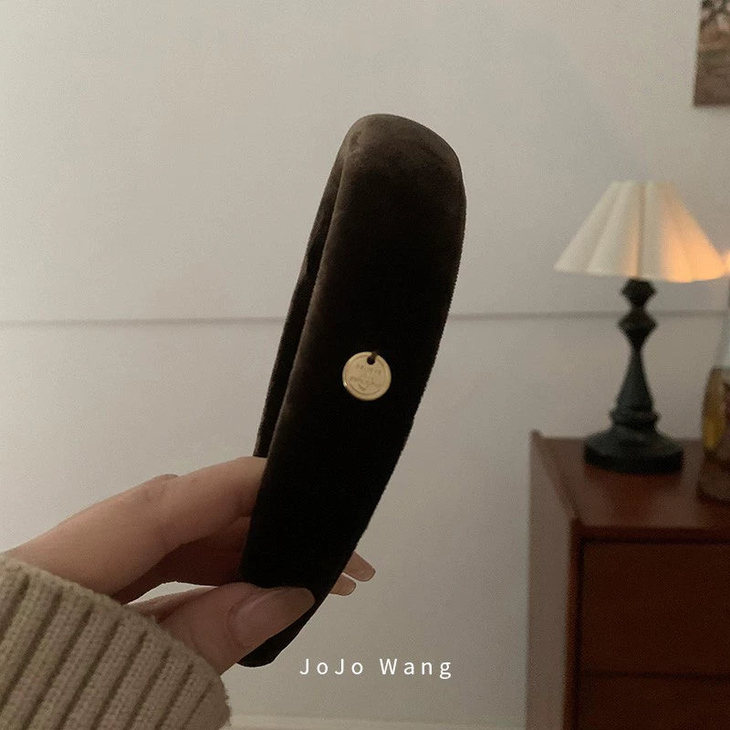 Zongmu colored satin scrunchie