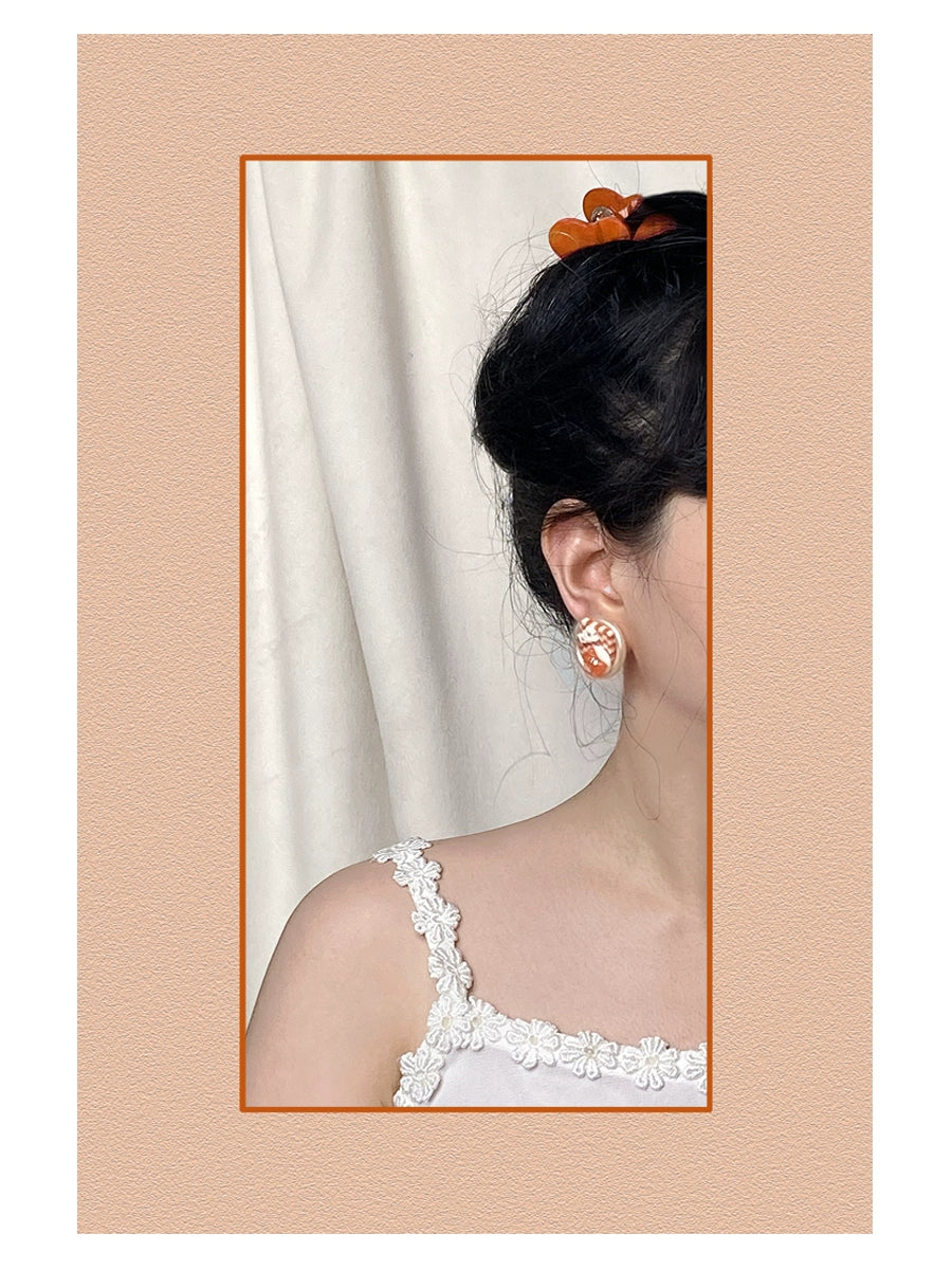 /Orange Shop/"Filled with Pocket Toys" waffles and bouquets earrings Showa Sweetheart