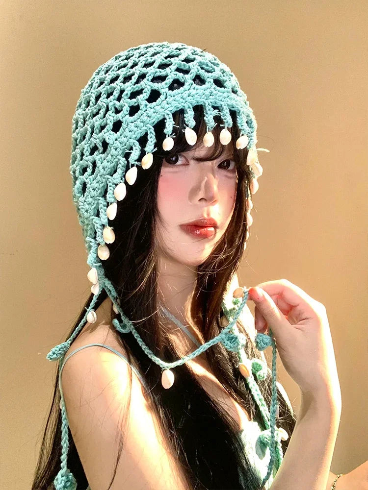 Bohemian style shell pendant, handmade crochet hollow toe cap