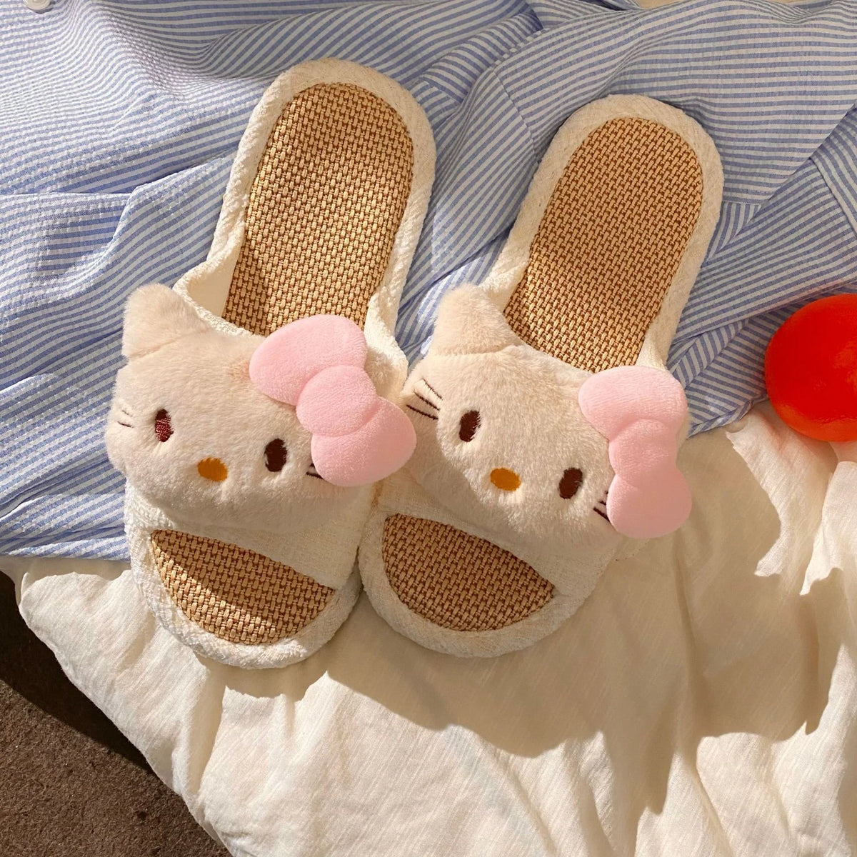 Hello Kitty cotton and linen slippers