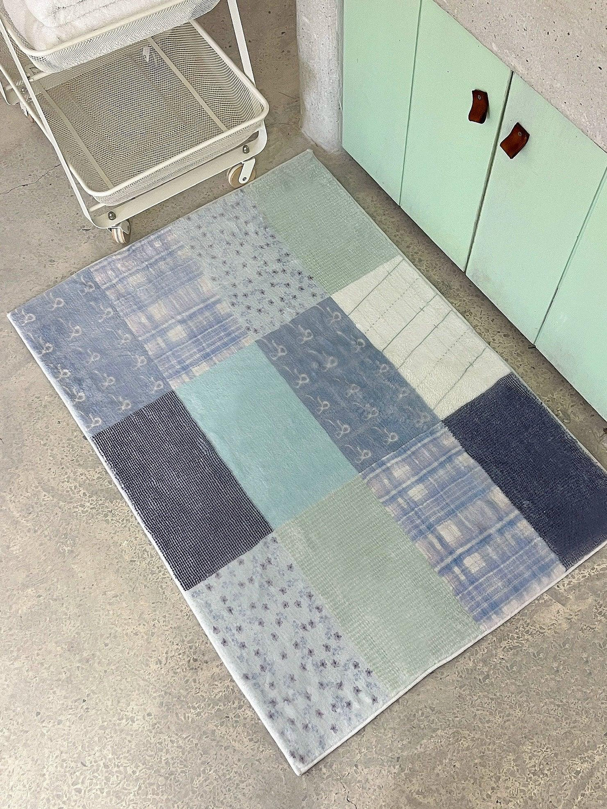 Spliced seashell thickened imitation cashmere rug