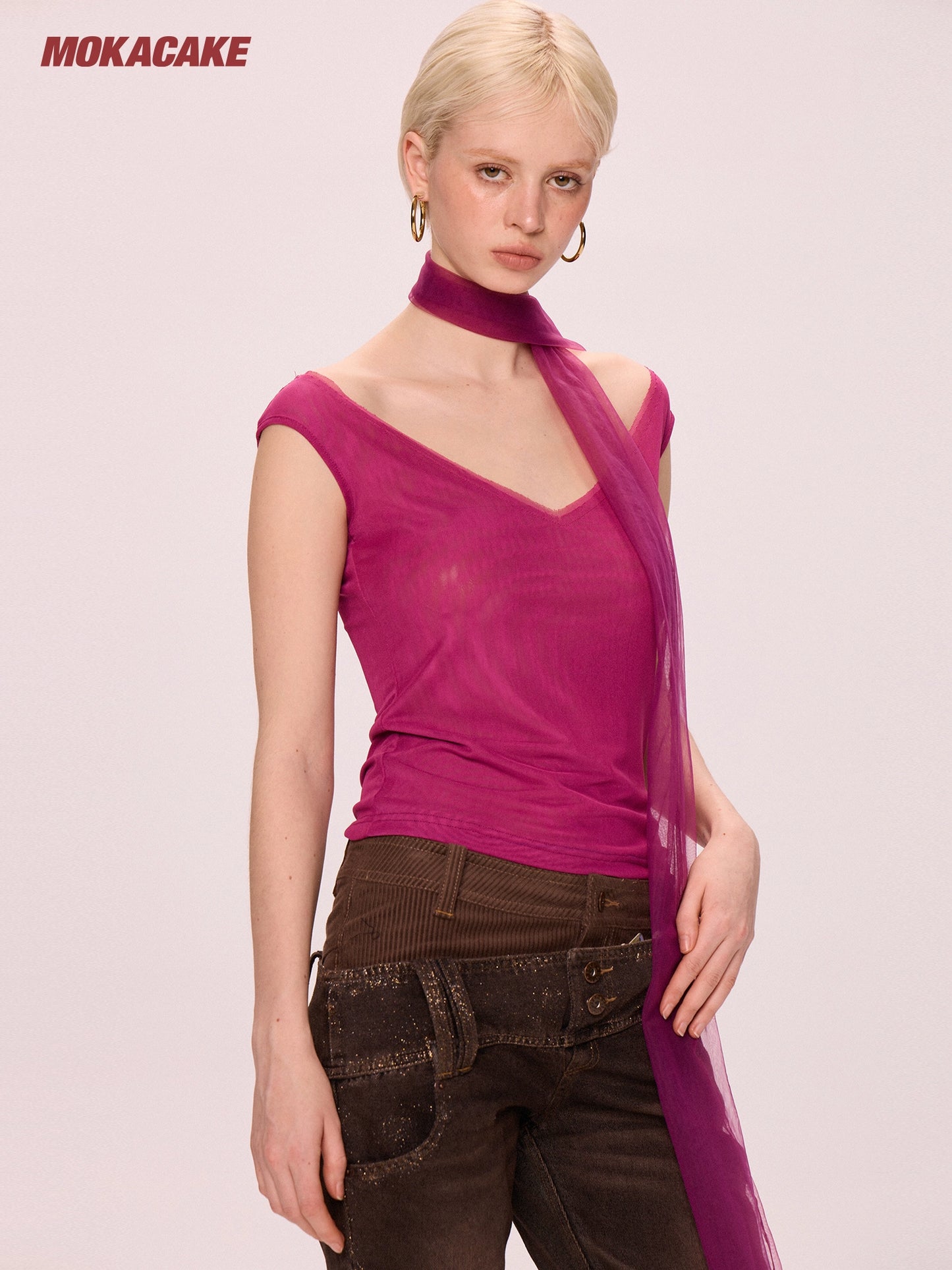 Rose red mesh ribbon V-neck vest